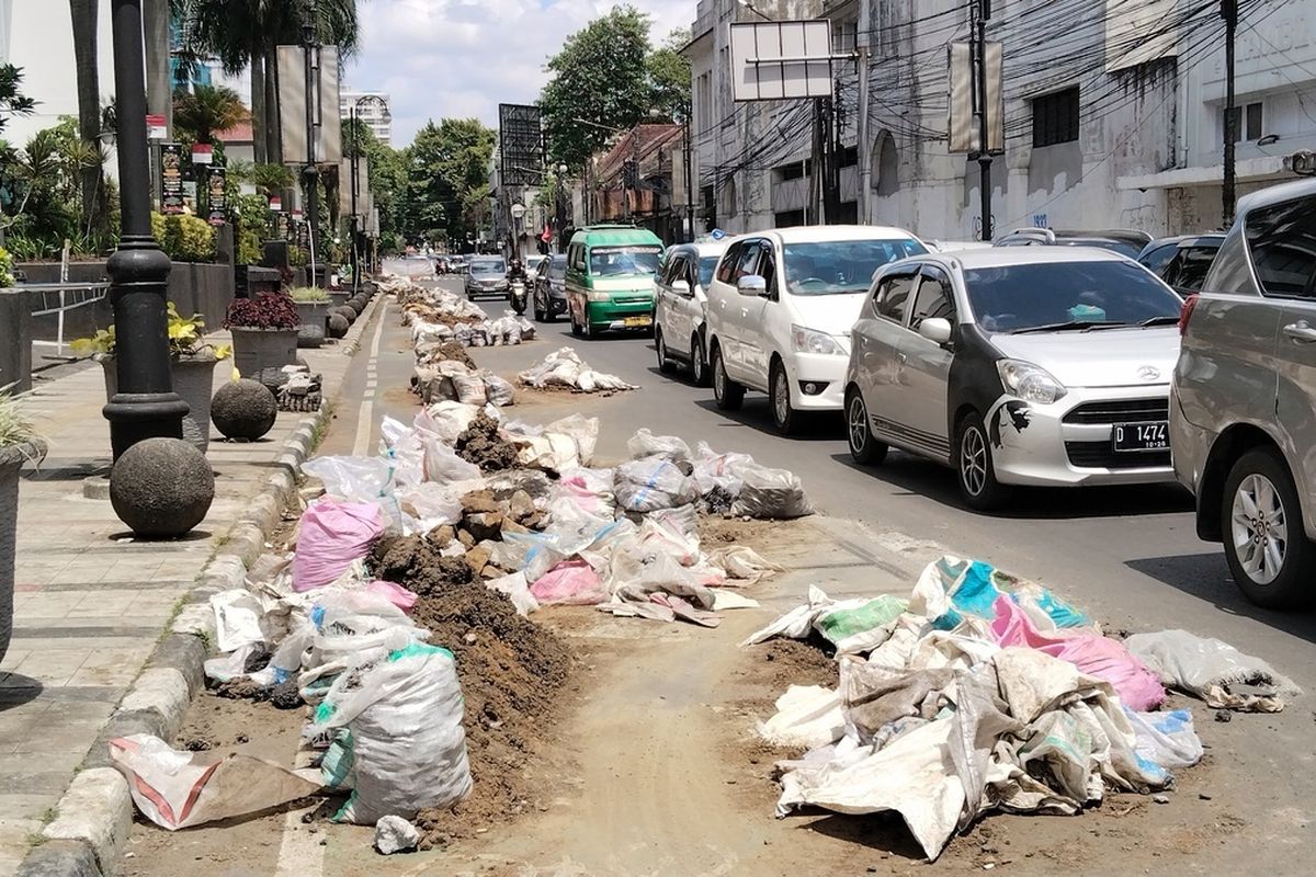 Proyek Galian Kabel Di Bandung Penyebab Kemacetan Dan Ancaman Kecelakaan Saintgeorgesflushing